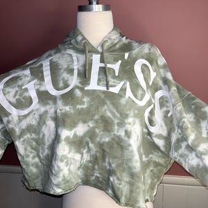 Guess Sweater. Size Large